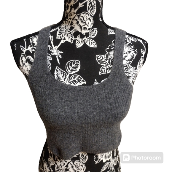 Everlane The Cozy-Stretch Tank Top made with Yak Hair - Picture 3 of 7